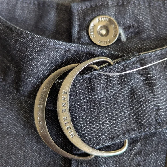 NWT Anne Klein Black Denim Belted Shorts - Size 16 - Picture 6 of 6